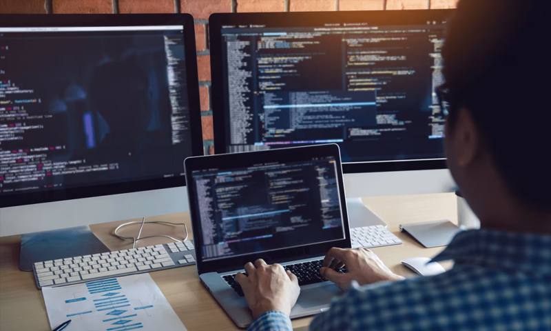 数据科学选型：R与Python如何赋能噶尔县网站建设？